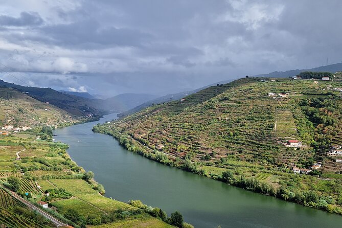 Private Douro Valley Tour With Train and Vinho Verde - Train Ride Experience