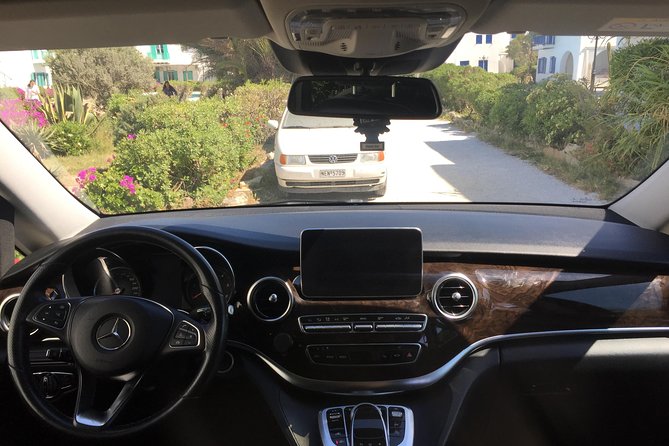 Private Driver (24 Hours) - Factors to Consider When Choosing a Private Driver