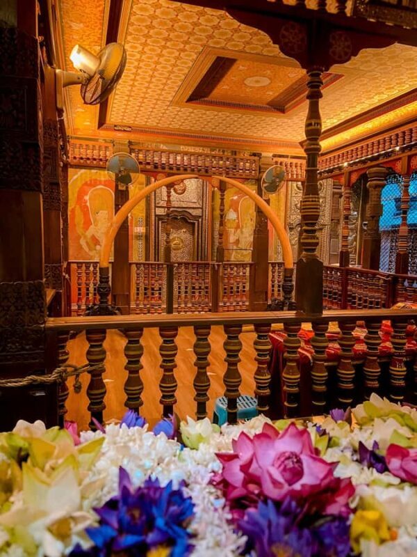 Private Driver: Kelaniya Temple & River View Scenic Ride - An In-Depth Look at the Experience