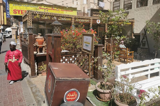 Private Dubai Street Food Tour . - The Sum Up