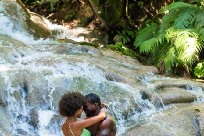 Private Dunn's River Falls and Tubing Tour From Ocho Rios - In-Depth Review of the Dunns River Falls and Tubing Experience