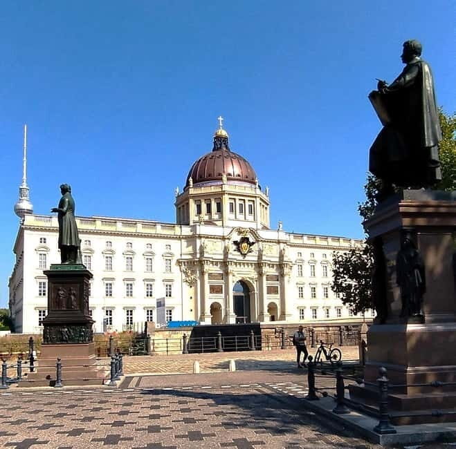 Private E-Bike Tour Berlin Highlights Tailor Made up to 10 - Discover Berlins Highlights on a Private E-Bike Tour