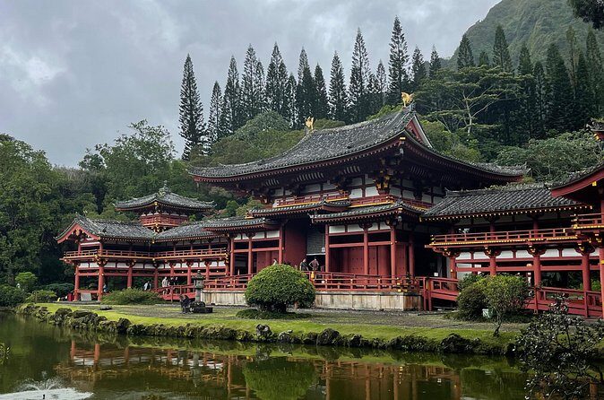 Private East Oahu Highlights Tour Byodo In Temple & Pali Lookout - FAQs
