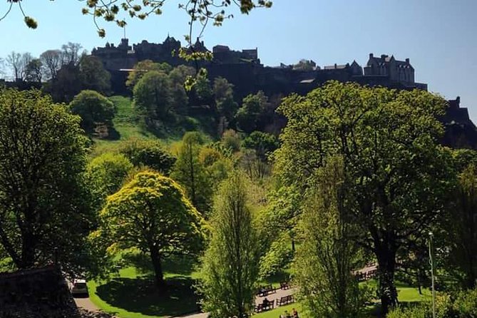 Private Edinburgh City Tour - Informative Commentary by a Guide