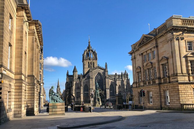 Private Edinburgh Walking Tour - Explore the Old Town