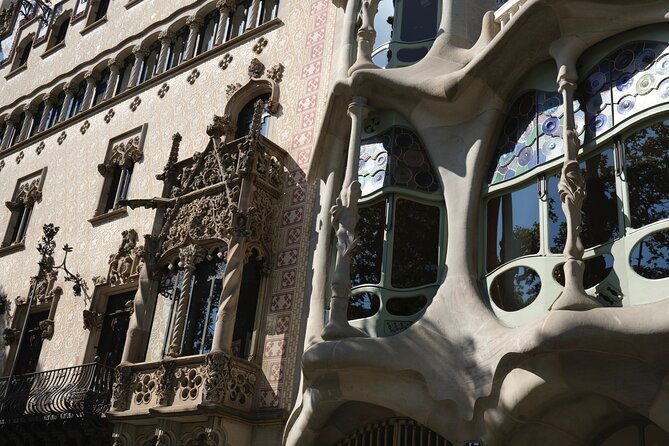 Private Electric Bike Tour - Discovery of Barcelona - Enjoy a Personalized Tour With a Knowledgeable Guide