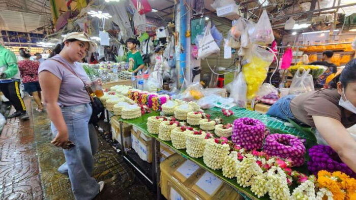 Private Electric Tuk-Tuk Tour + Bangkok Walking Food Tour - What to Expect on the Tour