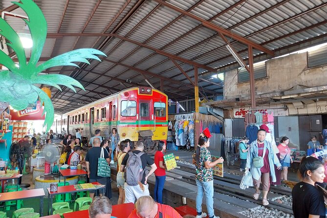 Private English Speaking Tour: Floating Markets, Railway Market, Klong Kone - Common Questions