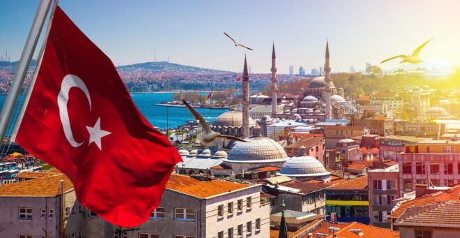 Private Excursion: Jewels of Istanbul Tour With a Boat Ride - Spice Market Visit