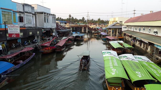 Private Excursion to Maeklong Railway and Amphawa Floating Markets - Positive Traveler Reviews