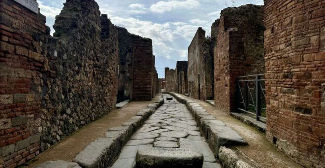 Private Excursion to Pompeii and to Vesuvius - Itinerary