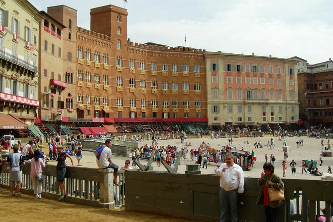 Private Excursion to Siena, San Gimignano and Chianti Landscapes - Rainy Day Experience