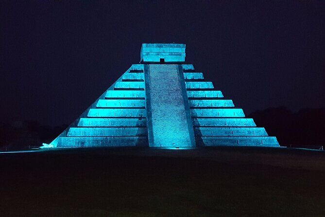 Private Experience to Chichen Itza's Video Mapping - Cultural Atmosphere and Mysticism