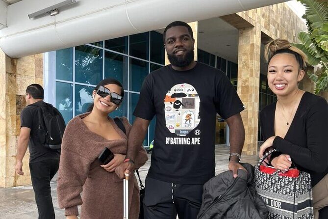 Private Express Shuttle from Accomodation to Cancun Airport - Vehicle Options and Comfort