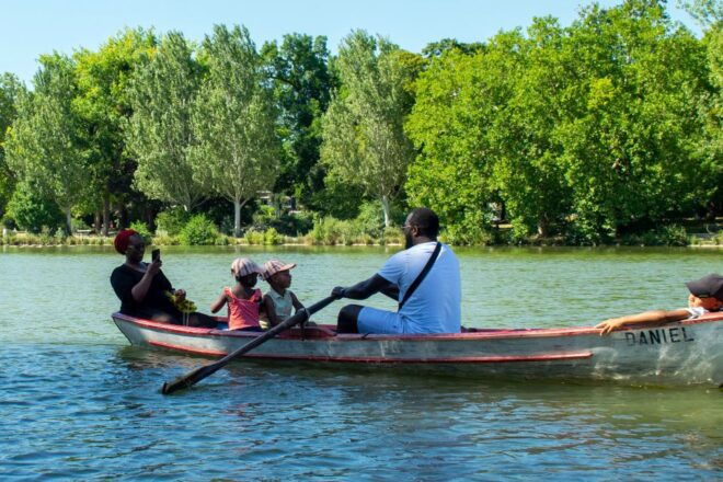 Private Family Custom Day in Paris With a Local Guide - Insider Tips for an Unforgettable Experience