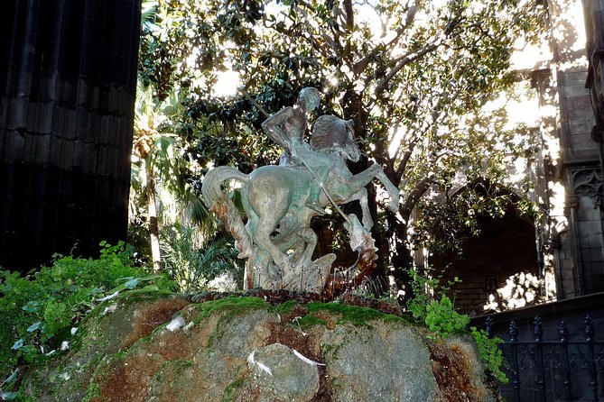 Private Family Experience - Dragon Tour in Barcelona for Kids - Tour Overview