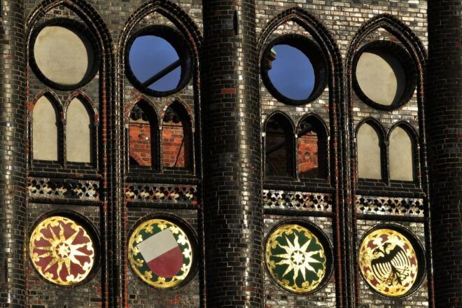 Private Family-Friendly Walking Tour of Historic Lubeck - Related Tour Options