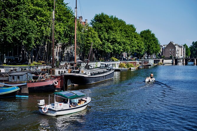 Private Family Tour Through the Small Canals of Amsterdam - Additional Information