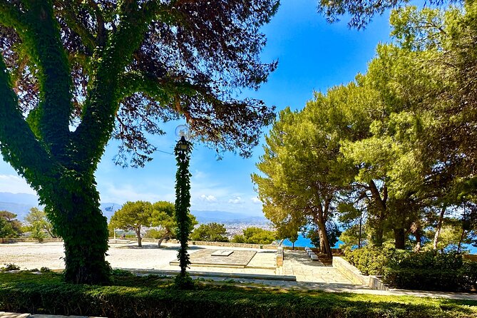 Private Family Tour to Akrotiri Attractions - Overview of Akrotiri Attractions