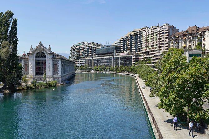 Private Family Walking Tour in Pearls of Geneva - Booking Information