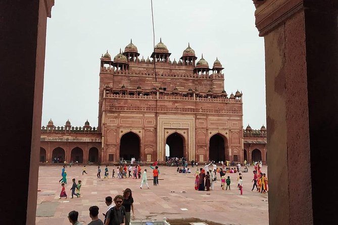 Private Fatehpur Sikri Tour With Skip the Line Entrance Ticket - Directions and Logistics