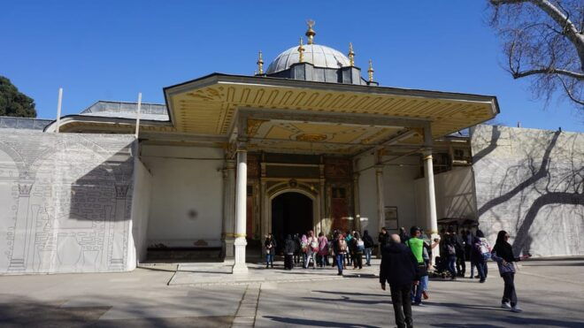 Private Flexible Tour Through Istanbul: Guide Only - Iconic Landmarks