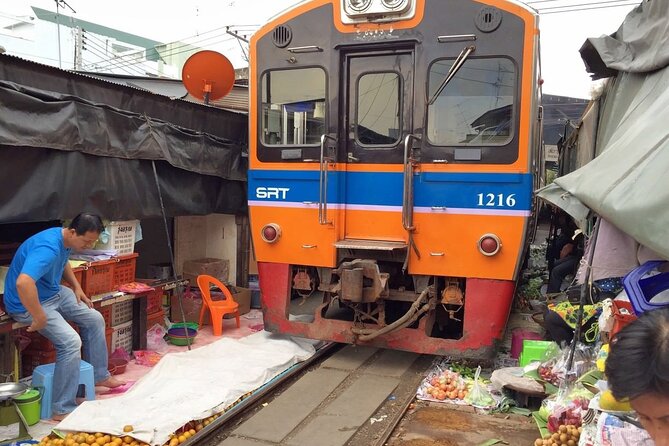 Private Floating Market and Maeklong Railway Market Day Tour - Highlights of the Private Floating Market and Maeklong Railway Market Tour