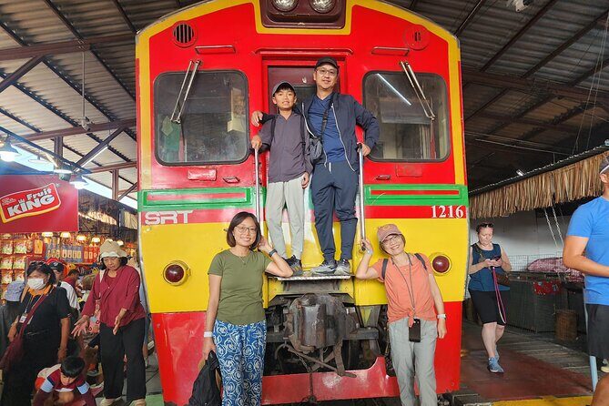 Private Floating Market and Maeklong Railway Tour from Bangkok - Good To Know  