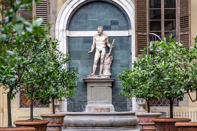 Private Florence Highlights Guided Tour Including Ponte Vecchio and Santa Croce - Accessibility Information