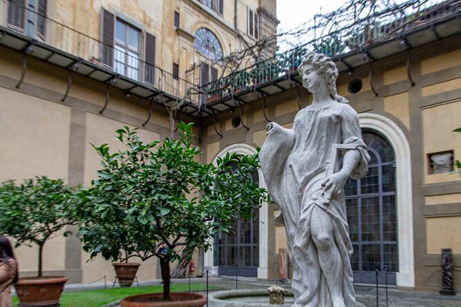 Private Florence Highlights Guided Tour Including Ponte Vecchio and Santa Croce - Pricing and Cancellation Policy