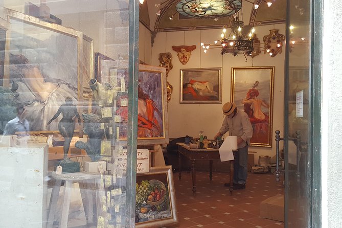 Private Florence Oltrarno Art and Crafts Walking Tour - Discovering Florentine Artists