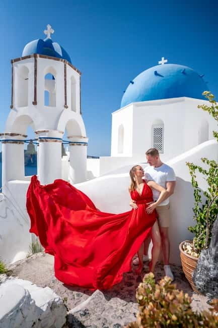 Private Flying Dress Photoshoot Santorini With Pickup - Who Will Love This Experience?