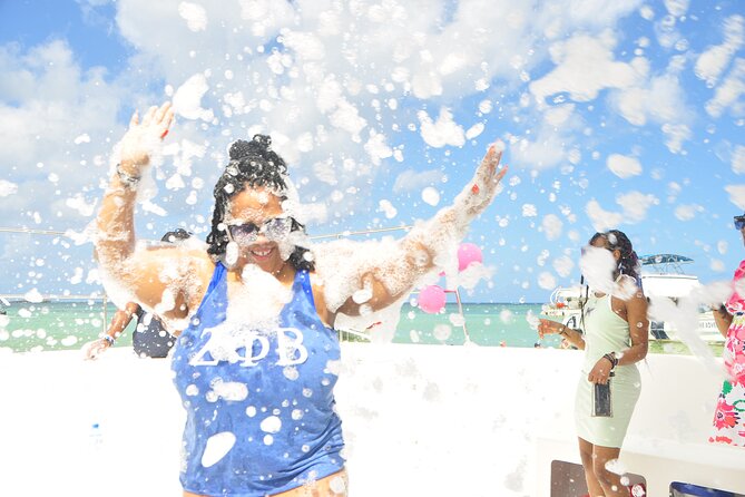 Private Foam Party Boat VIP - Experience the Ultimate Foam Party