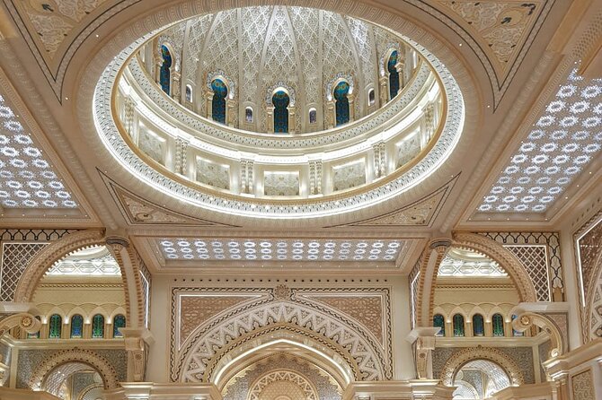 Private Full-Day Abu Dhabi City Tour From Dubai - Lunch and Refreshments