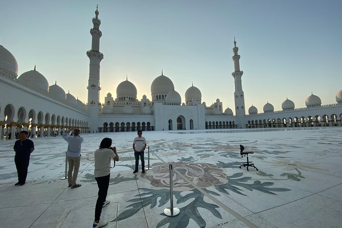 Private Full-Day Abu Dhabi City Tour With a Local! - Important Note