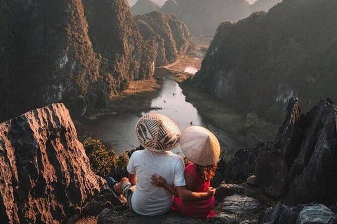 Private Full-Day Boat Tour on Trang An Wonders: Mua Caves, Hoa Lu - Traveler Reviews