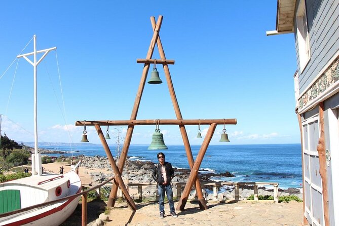 Private Full-Day Cultural Tour: Isla Negra, Pomaire and Undurraga Vineyard - Tour Highlights