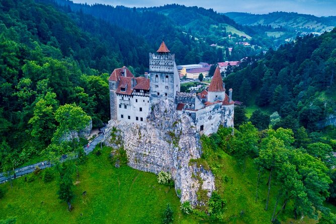Private Full-Day Dracula Castle and Brasov Tour From Bucharest - Reviews