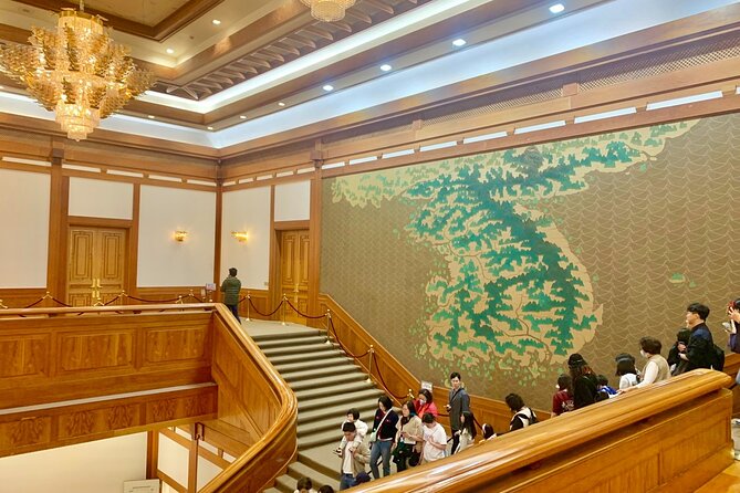 Private Full-Day Guided Tour in Seoul With Lunch, Tea and Dinner - Pricing and Group Size