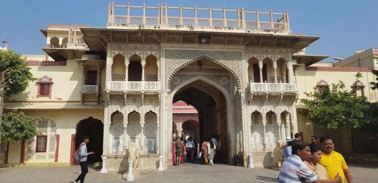 Private Full Day Jaipur City Tour With Guide - Itinerary