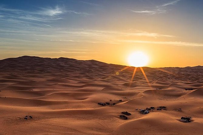 Private Full Day Liwa Desert Safari Tour With Lunch From Dubai - Important Information and Tips for the Tour