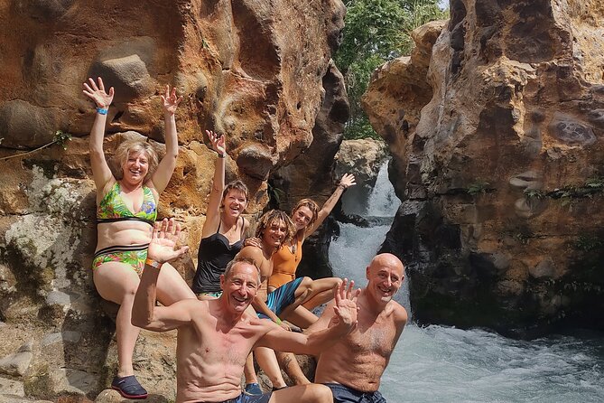 Private Full-Day Local Waterfalls Experience in Curubande - Meeting and Pickup Information