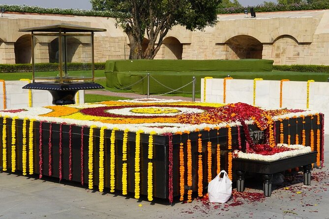 Private Full Day Old and New Delhi City Tour By Car - Reviews and Ratings