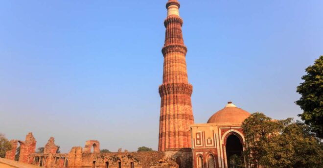 Private Full-Day Old and New Delhi Tour With Guide - Booking and Cancellation