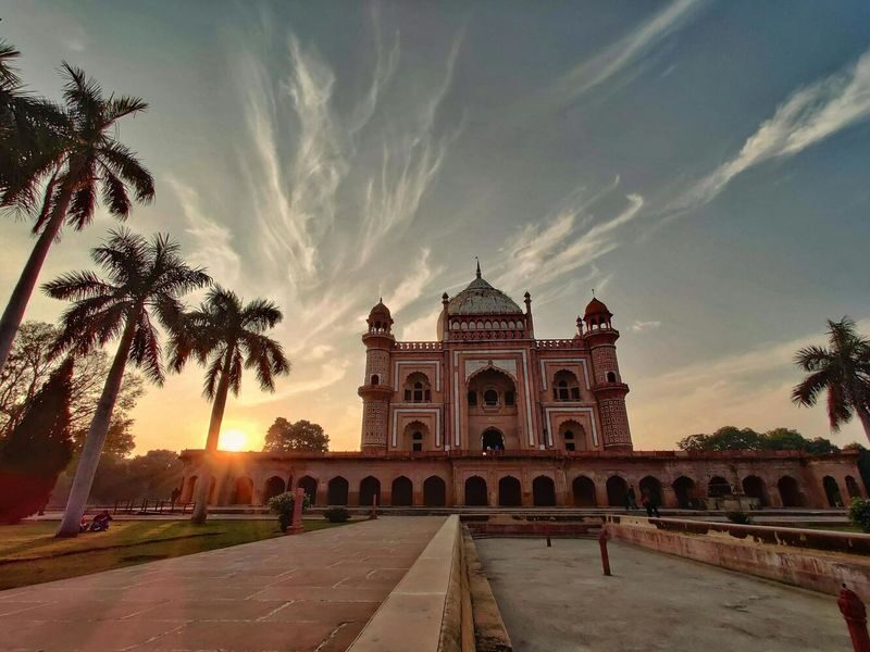 Private Full-Day Old & New Delhi Sightseeing Tour with Local Guide - Should you book it?
