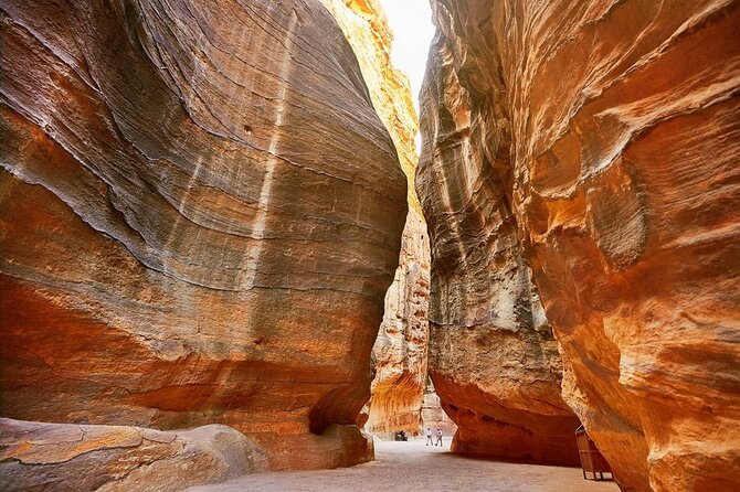 Private Full Day Petra and Wadi Rum Tour From Amman - Additional Tips