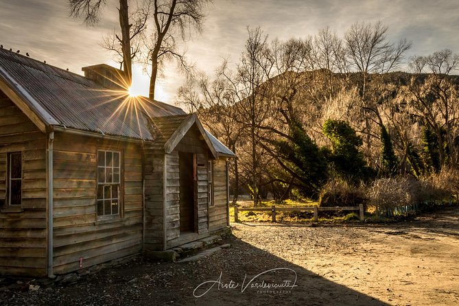 Private Full Day Photo Tour of Queenstown Skippers Glenorchy Wanaka Otago - Pickup and Scenic Highlights