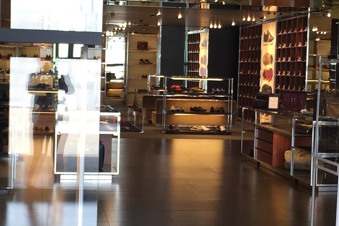 PRIVATE Full-Day Shopping Tour: the Mall GUCCI and Spaces PRADA Outlet - Questions and Additional Information