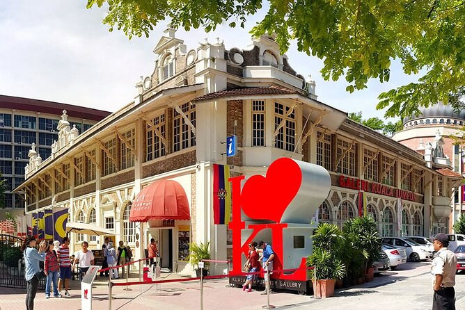 Private Full-Day Tour Includes Petronas Twin Towers & Batu Caves - Customer Reviews