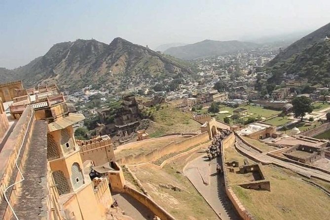 Private Full Day Tour of Jaipur By Tuk Tuk. - Itinerary Overview